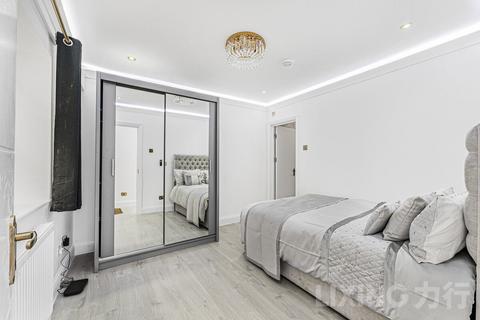 39 Raven Row, London, E1 2EG