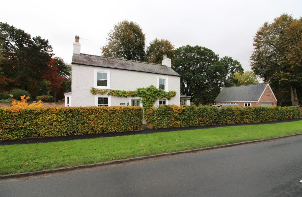 3 Bedroom Detached House with Annex - For Sale