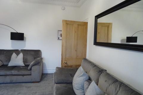 2 bedroom flat to rent - Janefield Place, Maryfield, Dundee, DD4
