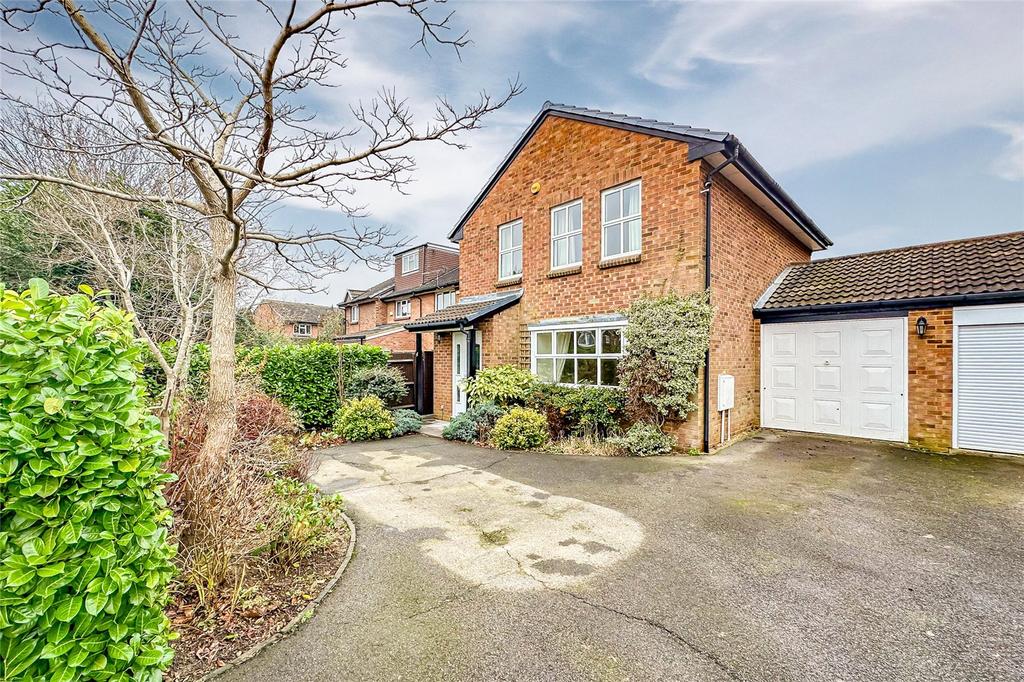 Villiers Crescent, St. Albans, Hertfordshire, AL4 4 bed detached house
