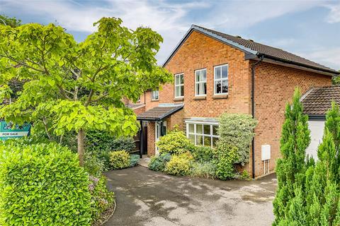 4 bedroom detached house for sale, Villiers Crescent, St. Albans, Hertfordshire, AL4