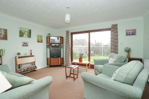 9 Darren Gardens, Broadstairs, CT10 2EF