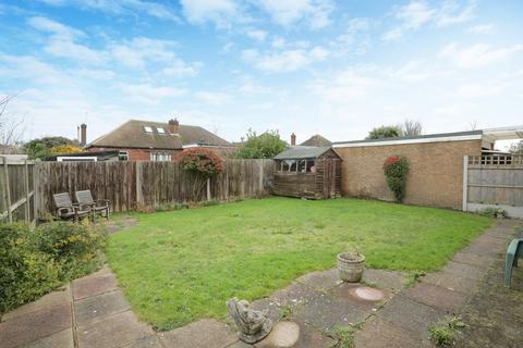 9 Darren Gardens, Broadstairs, CT10 2EF