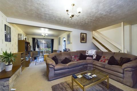 18 Canberra, Stonehouse, GL10 2PR
