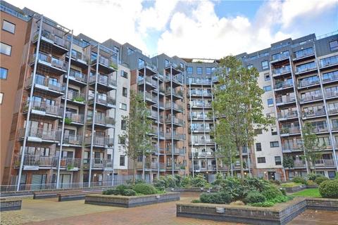 2 bedroom apartment to rent, Seren Park Gardens, London, SE3