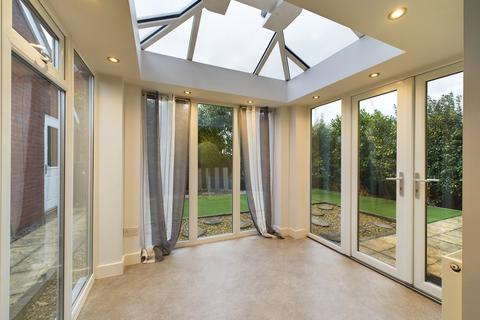 4 bedroom detached house to rent, Hunts Grove Drive, Hardwicke, Gloucester, Gloucestershire, GL2