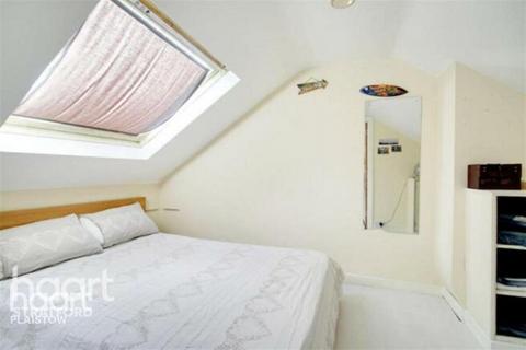 68 Chadwin Road, London, E13 8NF