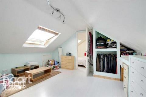 68 Chadwin Road, London, E13 8NF