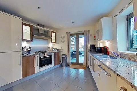2 bedroom flat to rent, Kelvinhaugh Street, Kelvingrove, Glasgow, G3