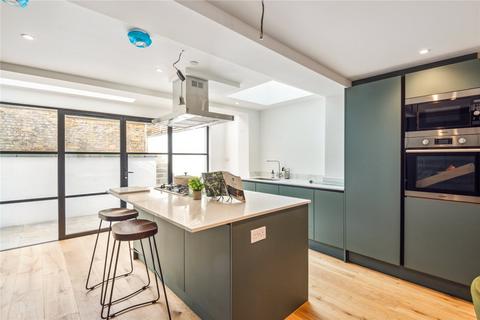 32 Reporton Road, London, SW6 7JR