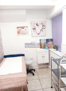 Property to rent - Greenford UB6