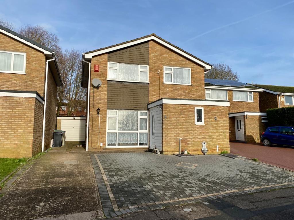 Cottagewell Court, Standens Barn, Northampton NN3 9UA 4 bed detached