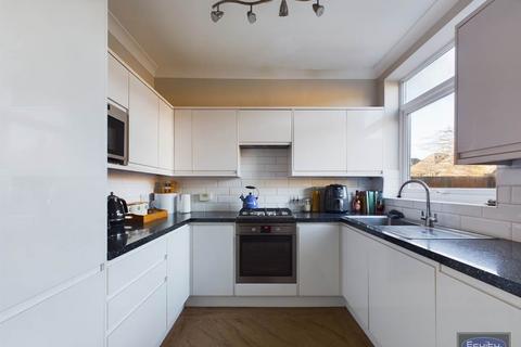 20 Crombie Road, Sidcup, DA15 8AU