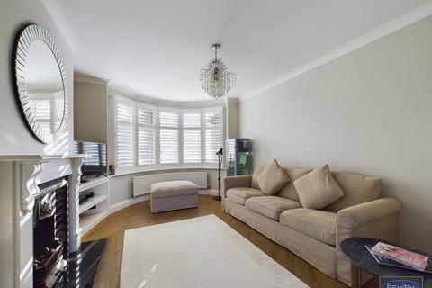 20 Crombie Road, Sidcup, DA15 8AU