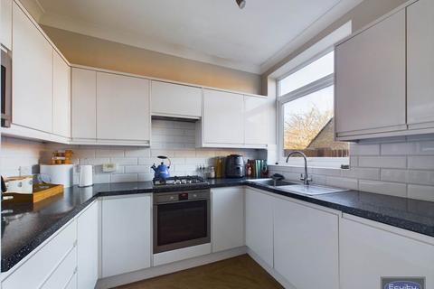 20 Crombie Road, Sidcup, DA15 8AU
