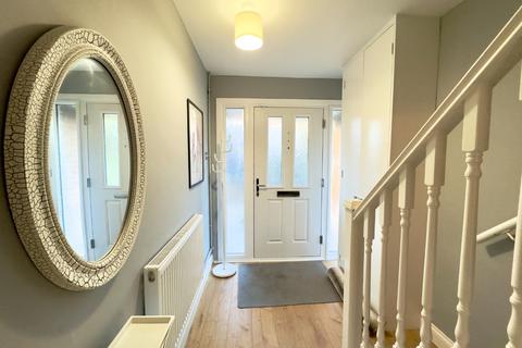 25 Badlow Close, Erith, DA8 3SA