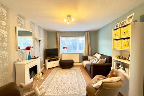 25 Badlow Close, Erith, DA8 3SA