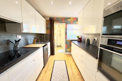 25 Badlow Close, Erith, DA8 3SA