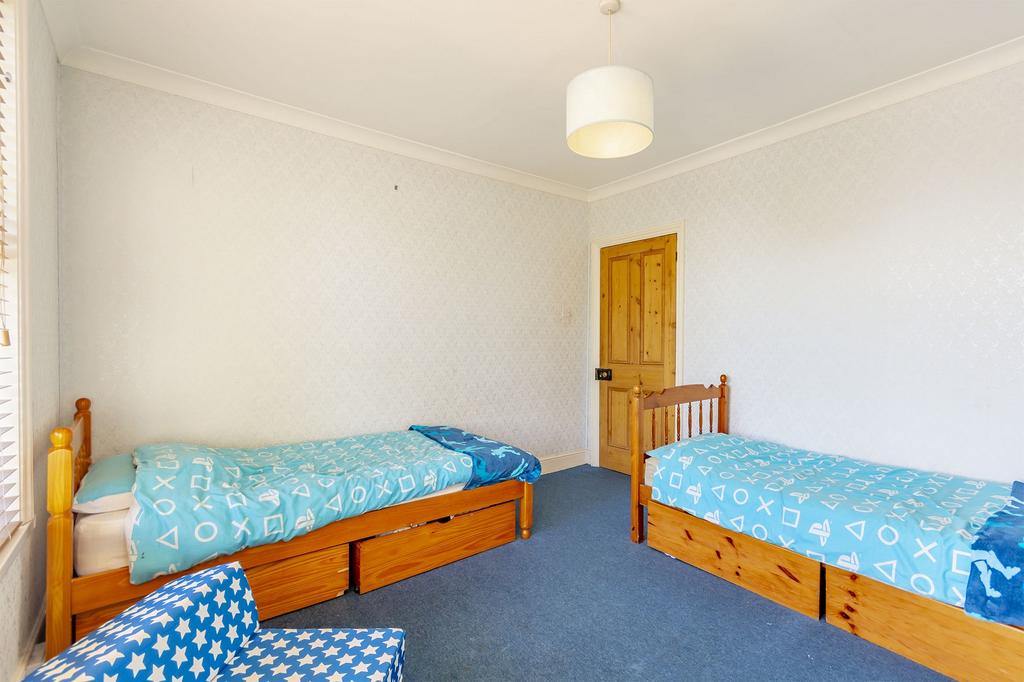 Bedroom 1 Picture 2