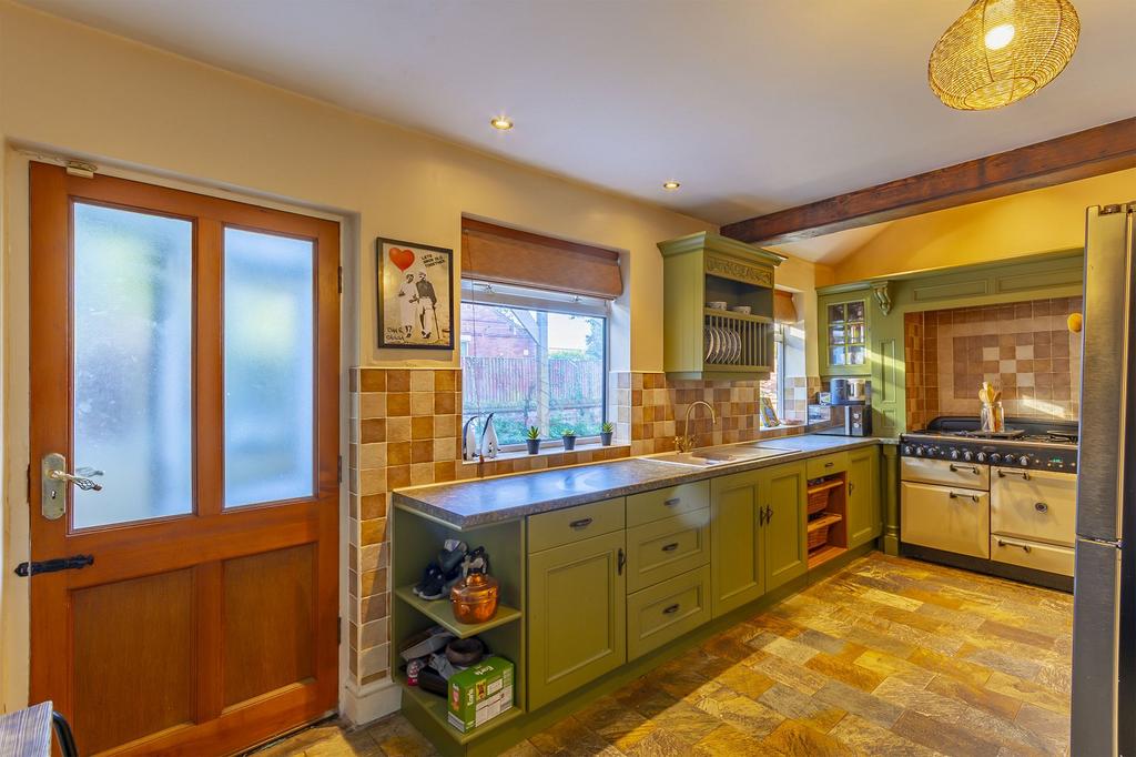 Fitted Kitchen Picture 3