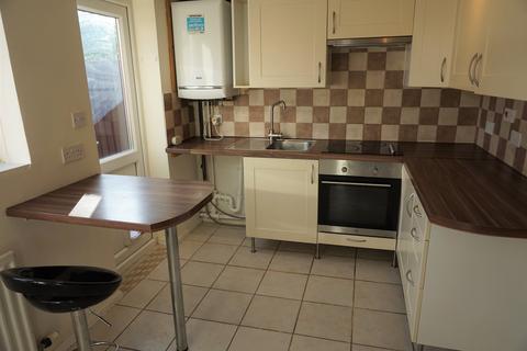 2 bedroom semi-detached house to rent - Glan-y-Ffordd, Taffs Well, CF15 7SJ