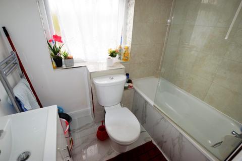 3 bedroom maisonette for sale, Greenford Avenue, Southall