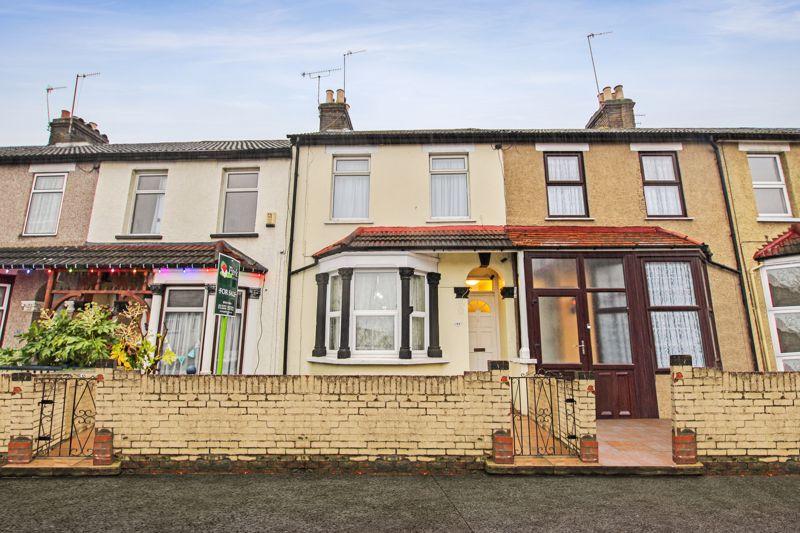 Gilbert Road, Belvedere 3 bed terraced house for sale £375,000