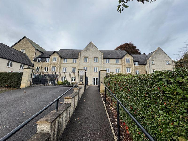 NAILSWORTH, GLOUCESTERSHIRE 1 bed retirement property for sale £149,950