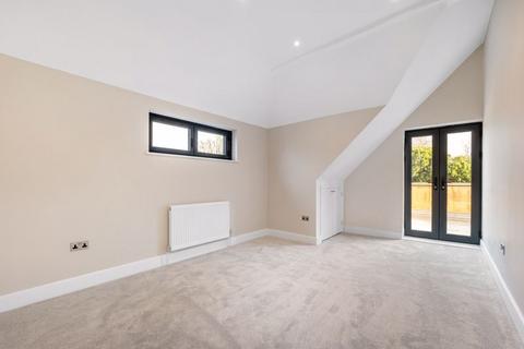 29 Waring Drive, Orpington, BR6 6DN