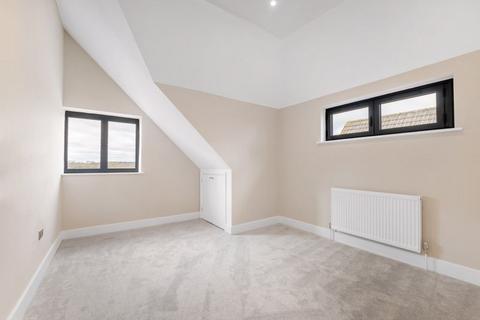 29 Waring Drive, Orpington, BR6 6DN