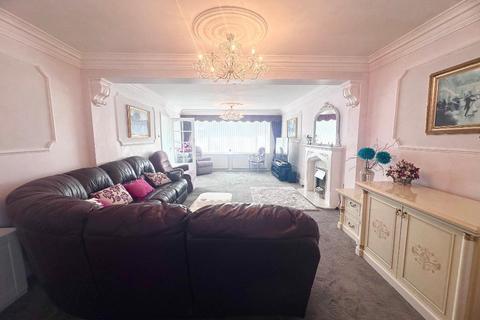 90 Lodge Crescent, Orpington, BR6 0QG