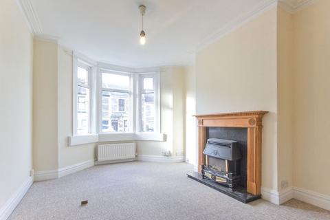 4 bedroom terraced house to rent - Bath BA2