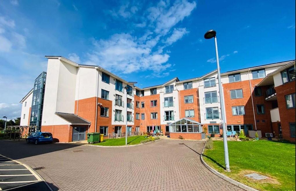 318 The Rose Gardens, Ledbury Road, Hereford, HR1 2 bed apartment for