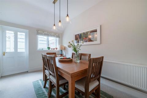 4 bedroom detached house for sale, Cheapside Road, Ascot