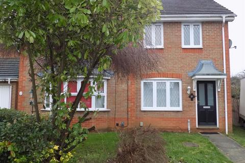 2 bedroom semi-detached house to rent - Skinner Avenue, Upton