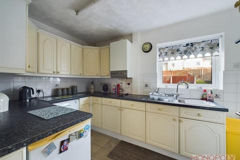 20 Aston Grove, Wrexham, LL12 7DF