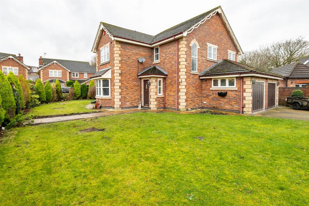 Cheltenham Drive, Sale 4 bed detached house £2,400 pcm (£554 pw)
