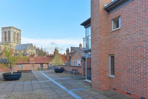 2 bedroom apartment for sale, 14 Stonegate Court, Stonegate