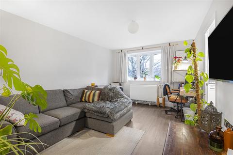 1 bedroom flat for sale, Kirkland Drive, Enfield, Enfield