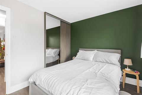 1 bedroom flat for sale, Kirkland Drive, Enfield