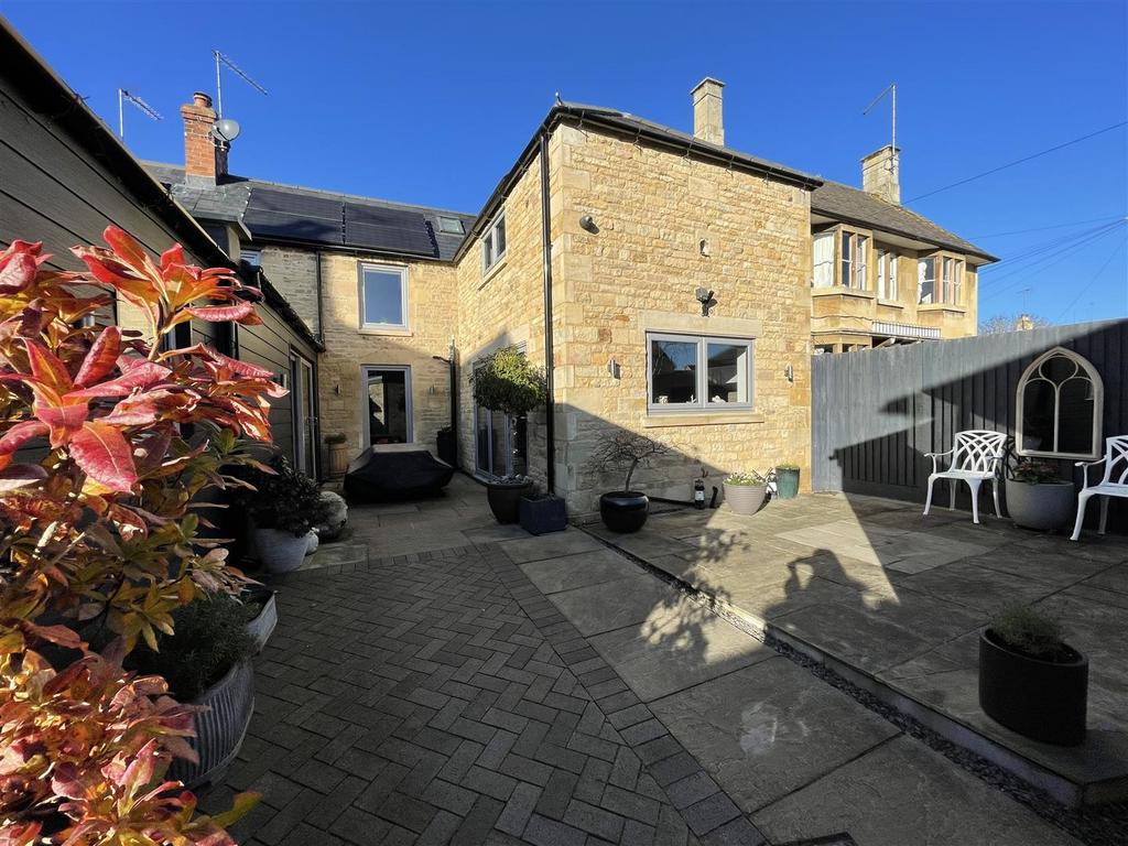 The Green, Ketton, Stamford 2 bed cottage for sale £395,000