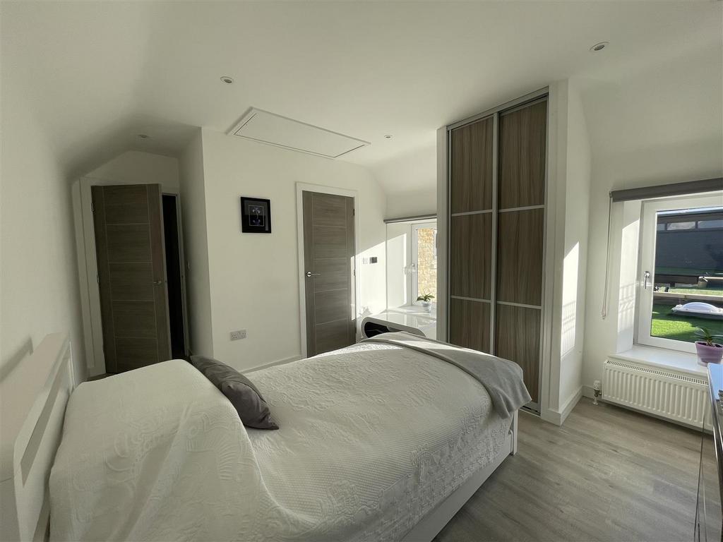 Bedroom.JPG