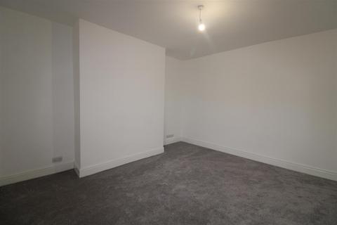 3 bedroom flat for sale, Shrewsbury Terrace, South Shields