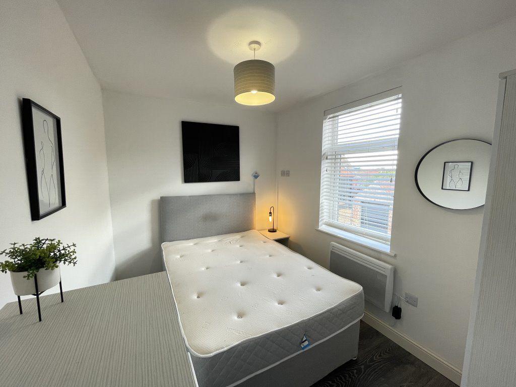 Room L, The Woodston, Peterborough, PE2 9HX 1 bed in a house share to