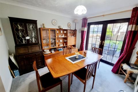 4 bedroom detached house for sale - Fowey Crescent, Callington
