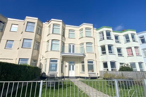 4 bedroom flat to rent - West End Parade, Pwllheli