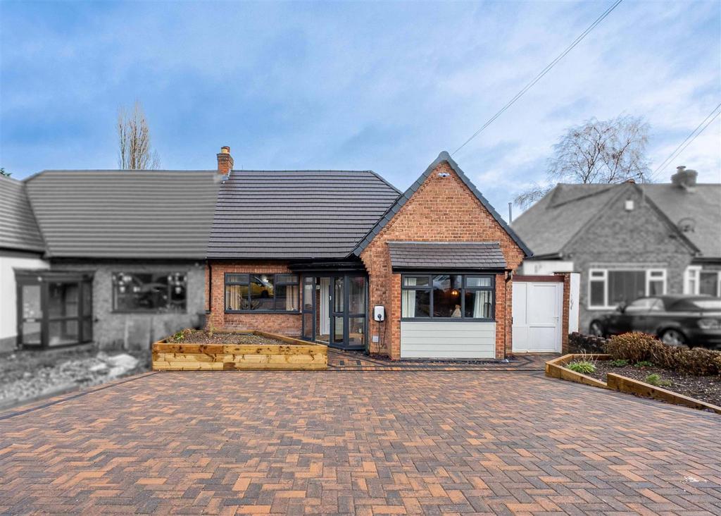 Harcourt Drive, Four Oaks, Sutton... 3 bed semidetached house for sale