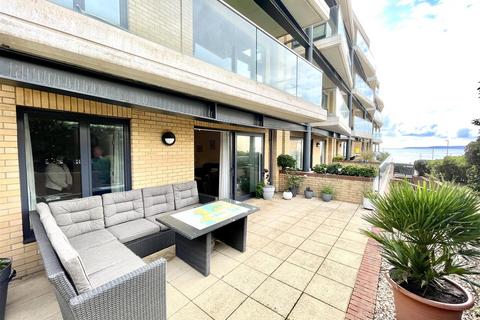 2 bedroom ground floor flat for sale, The Point, Marina Close, Bournemouth