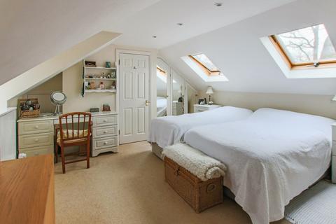 4 bedroom chalet for sale, Mill Lane, Felbridge, RH19