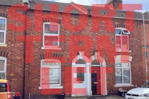 2 bedroom terraced house to rent - Hervey Street, Northampton, NN1